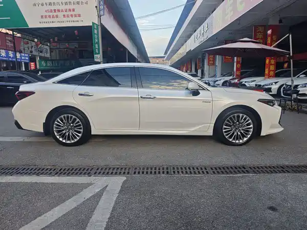 Toyota Avalon 2022