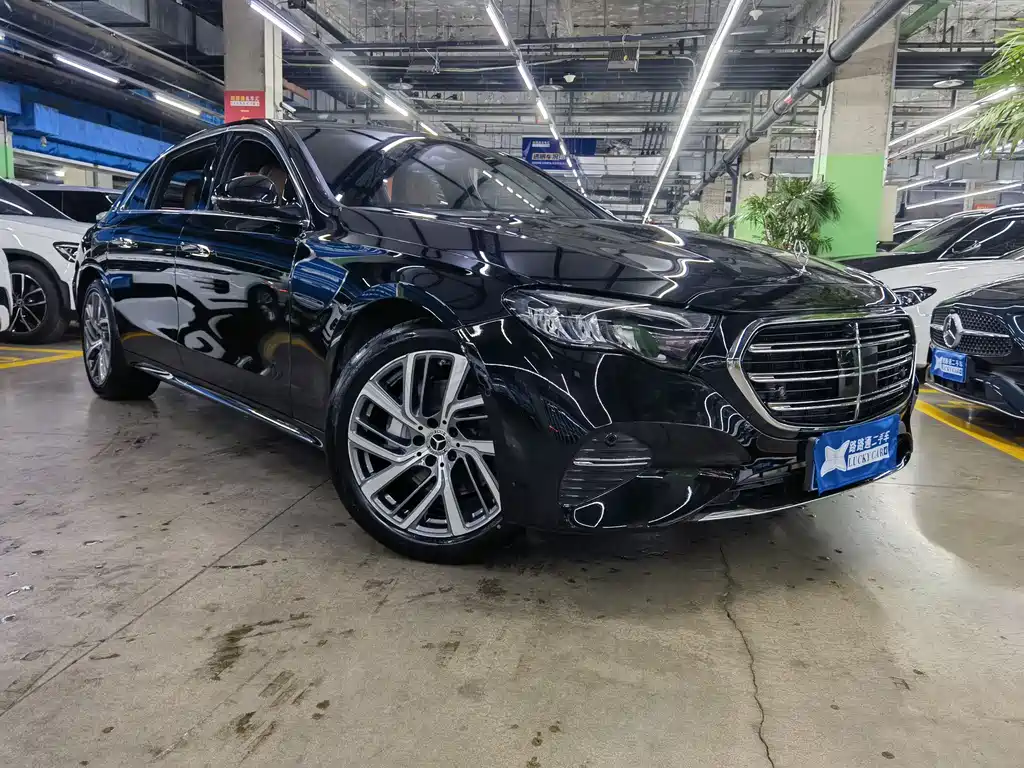 Mercedes-Benz E-Class 2025 — фото 3