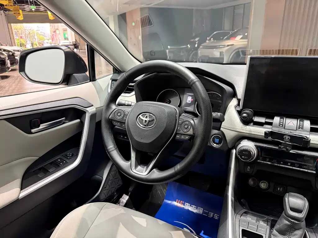 Toyota Wildlander 2021 — фото 12