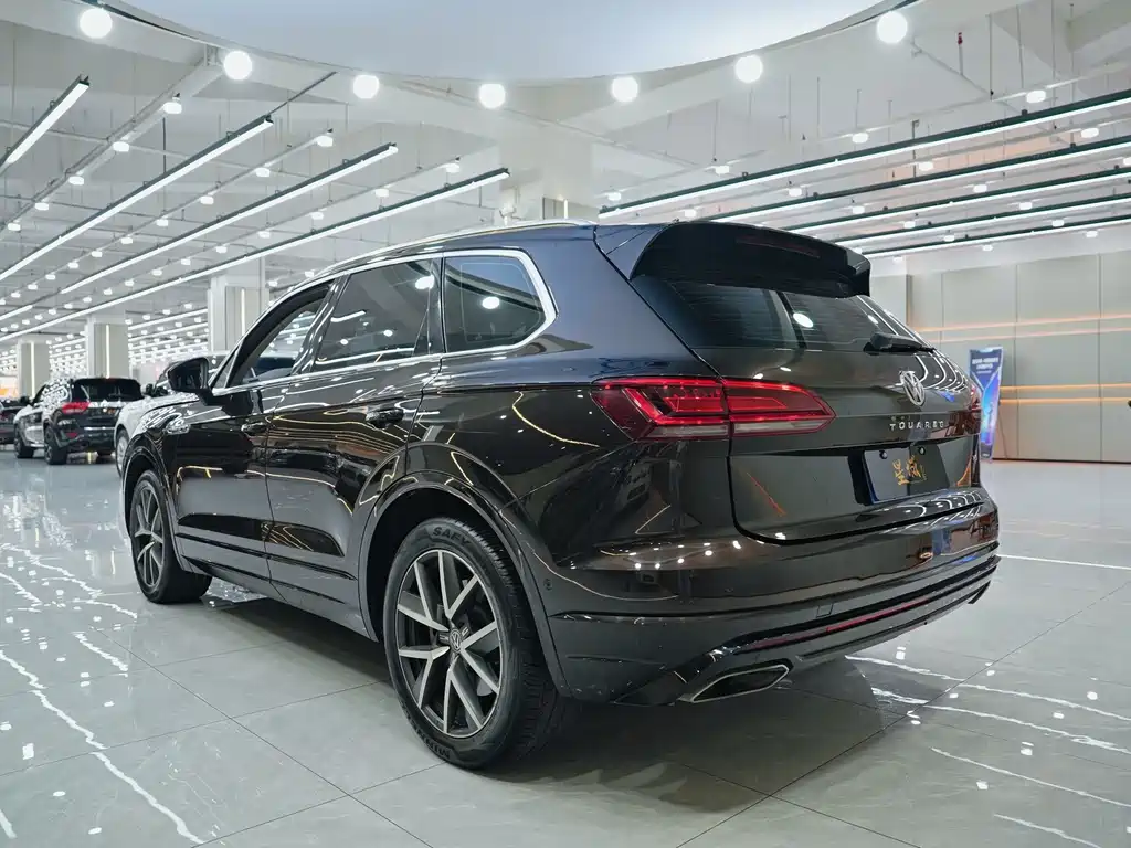 Volkswagen Touareg 2019 — фото 7