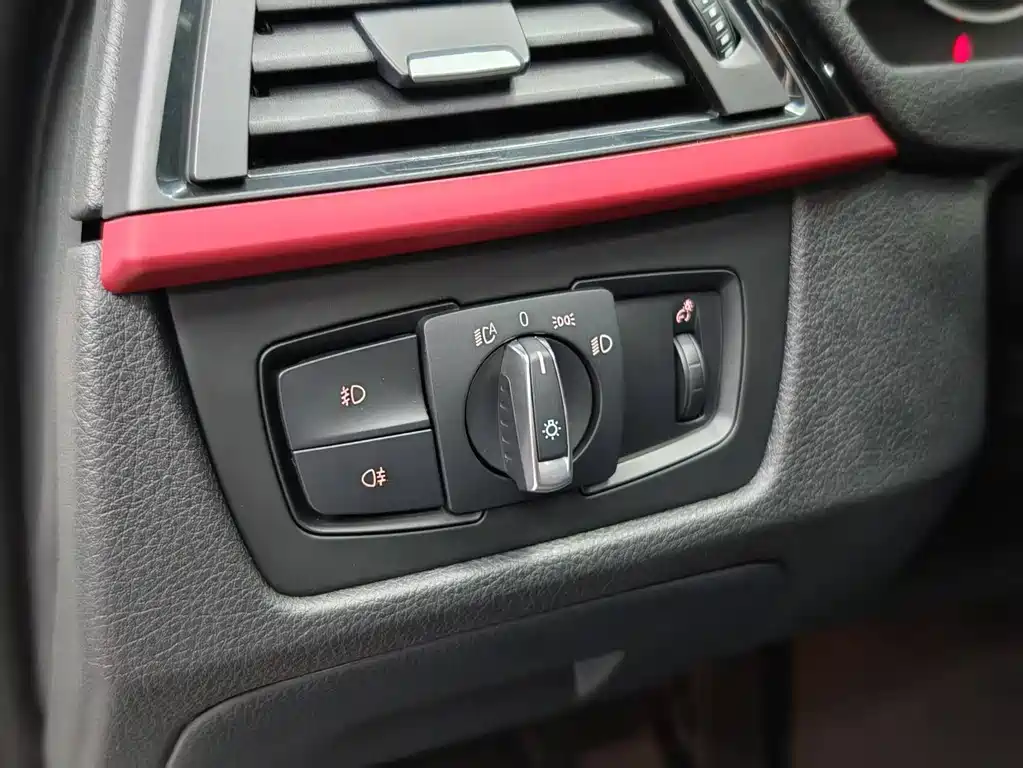 BMW 3 Series 2015 — фото 15