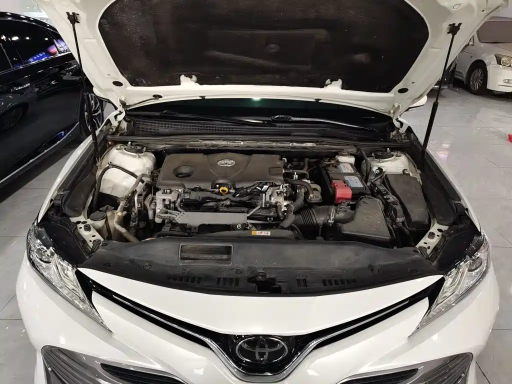 Toyota Camry 2020 — фото 16