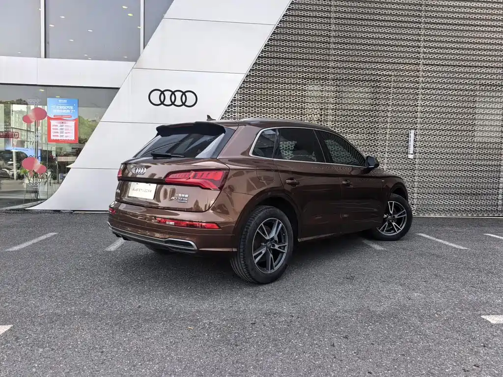 Audi Q5L 2019 — фото 4