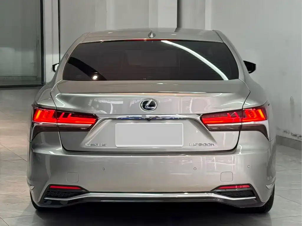 Lexus LS 2018 — фото 8
