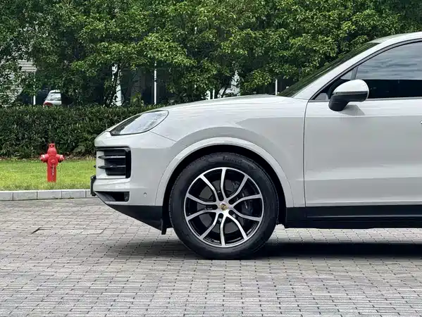 Porsche Cayenne 2024