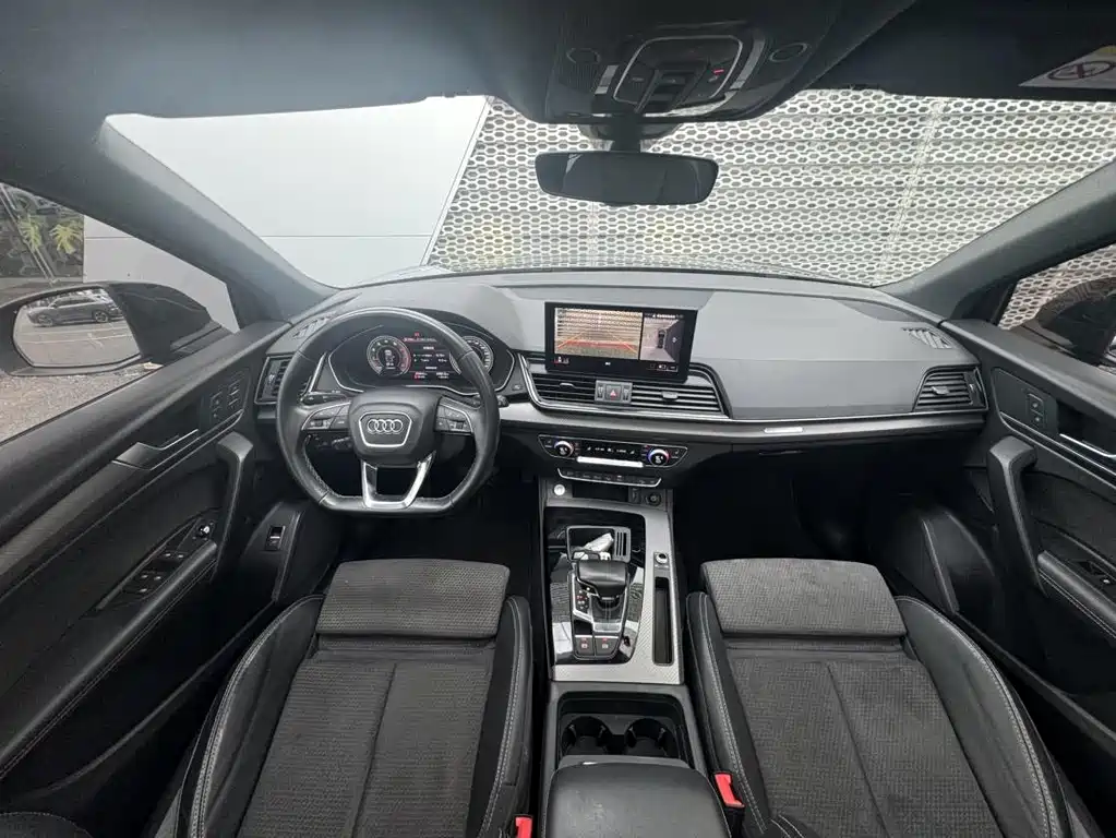 Audi Q5L Sportback 2021 — фото 10
