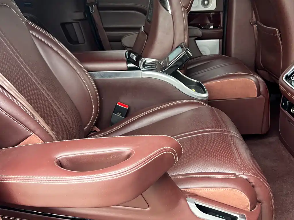Lincoln Navigator 2020 — фото 11