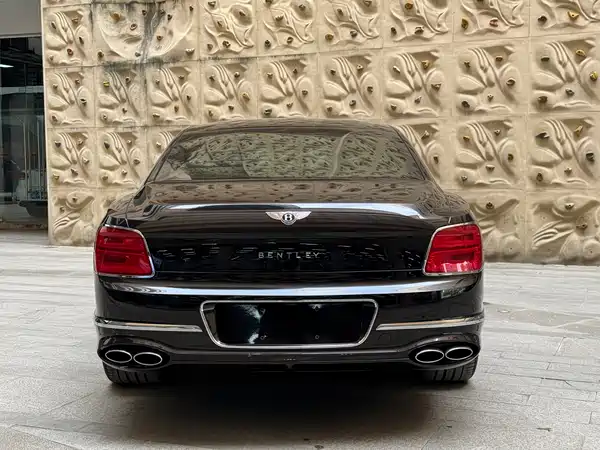 Bentley Flying Spur Plug-In Hybrid 2022