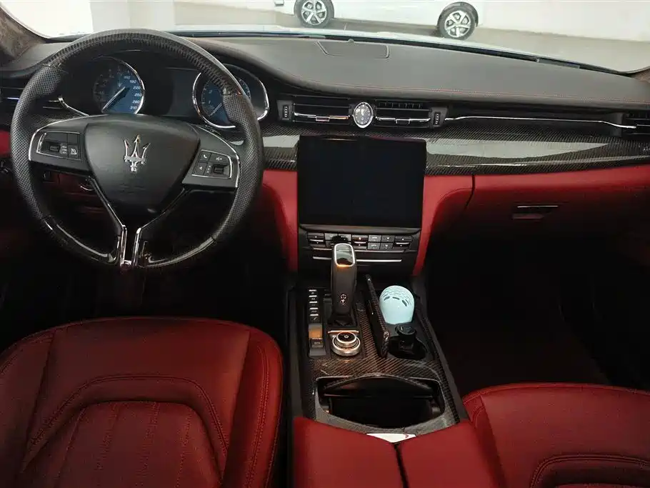 Maserati Quattroporte 2014 — фото 12