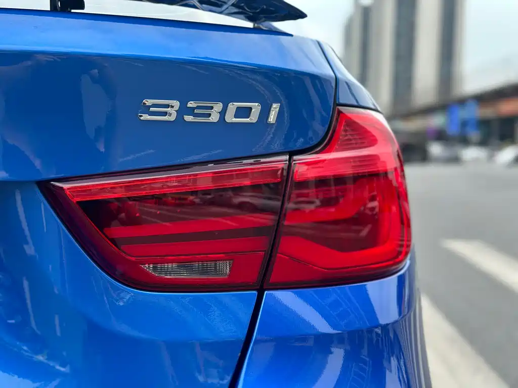 BMW 3 Series GT 2018 — фото 17