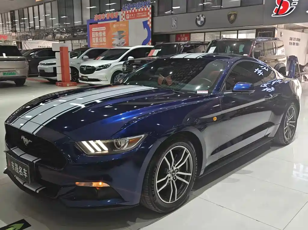 Ford Mustang 2017 — фото 1