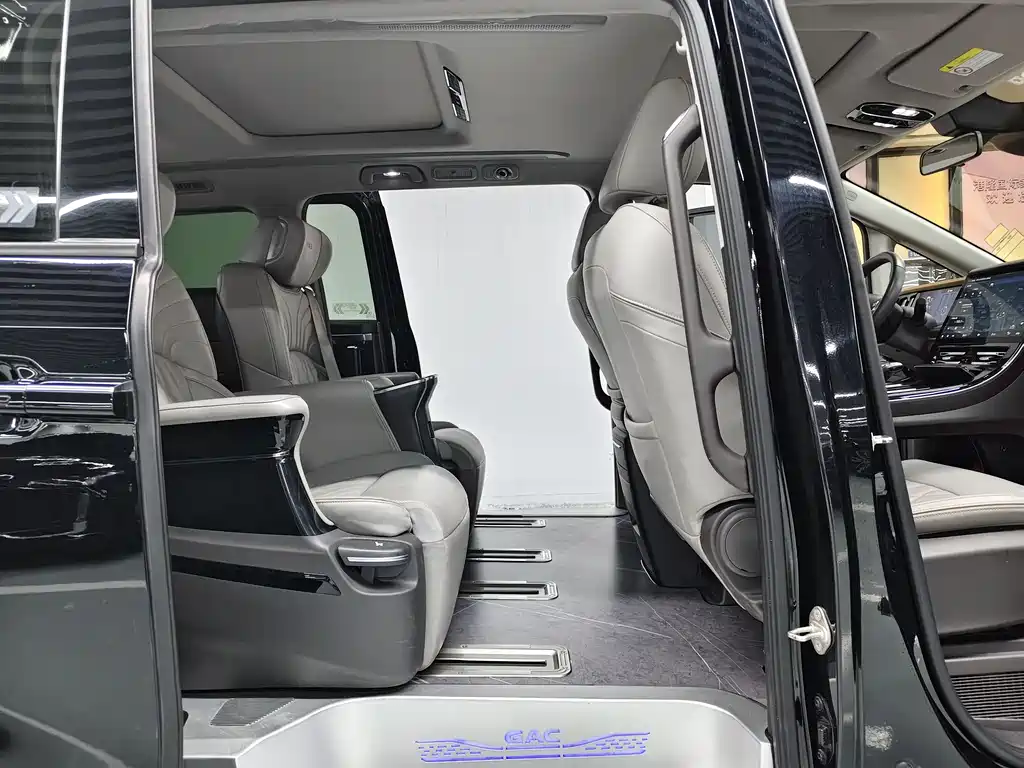 GAC Motor Trumpchi M8 2023 — фото 7