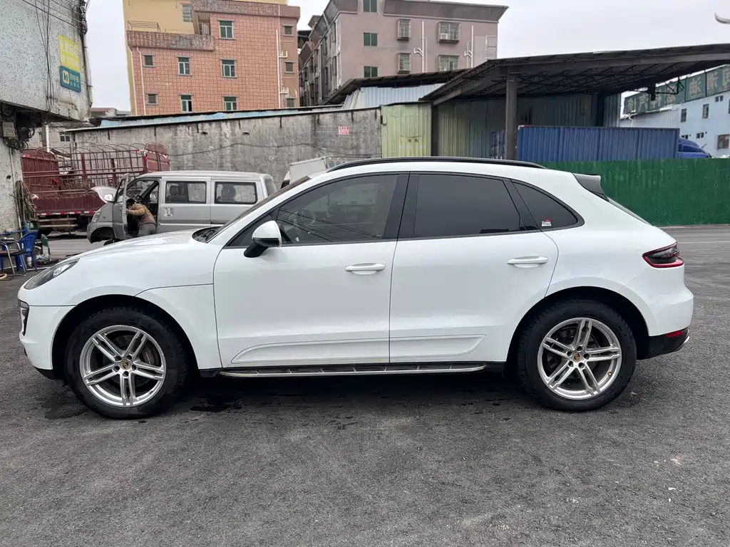Porsche Macan 2015 — фото 26