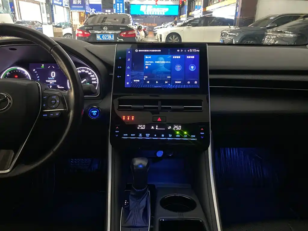 Toyota Avalon 2023 — фото 12