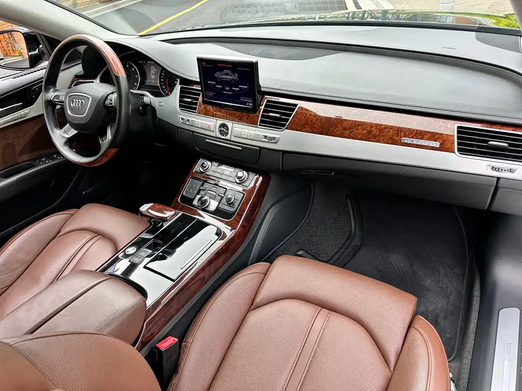 Audi A8 2013 — фото 28