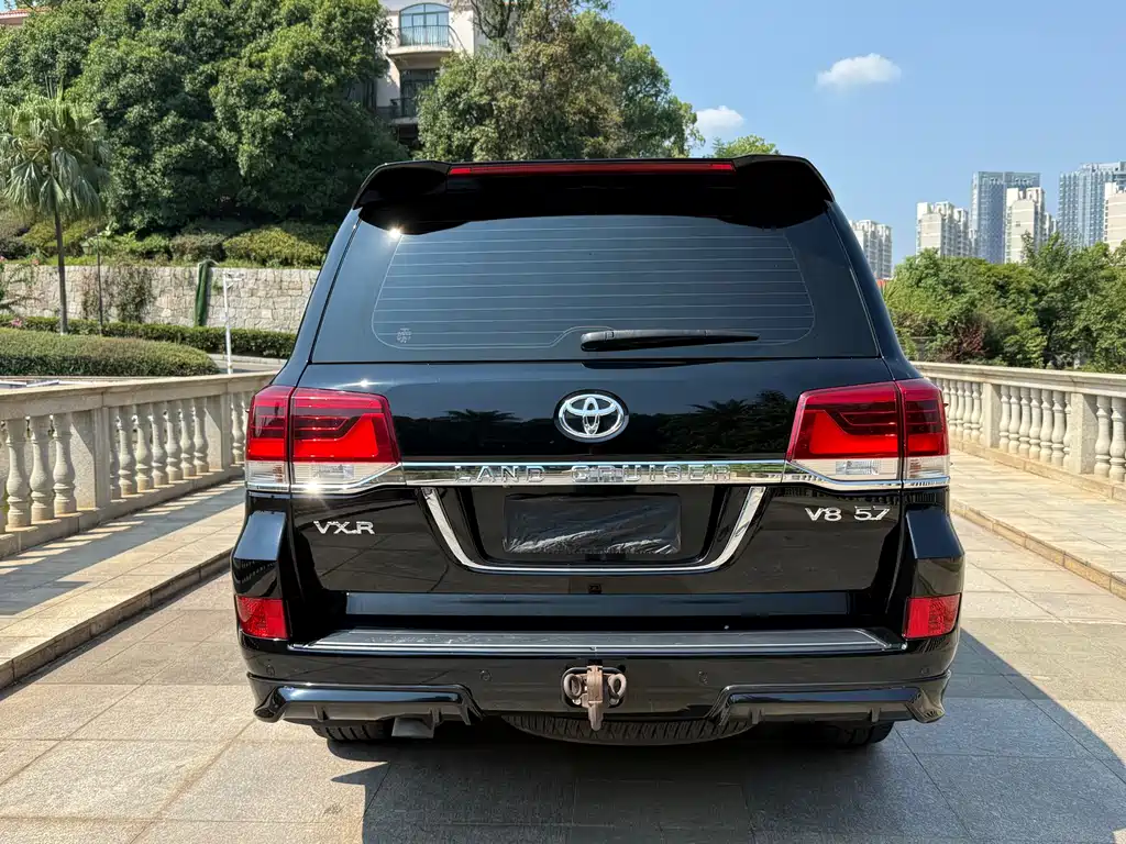 Toyota Land Cruiser 2019 — фото 16