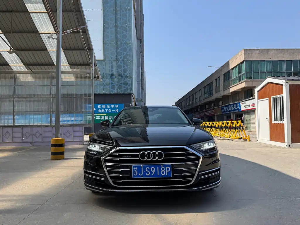 Audi A8 2020 — фото 2