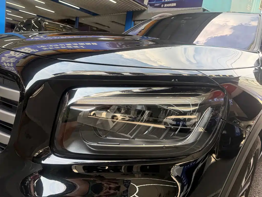 Mercedes-Benz GLB 2024