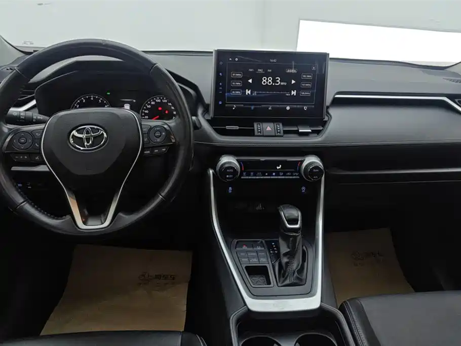 Toyota Wildlander 2022 — фото 12