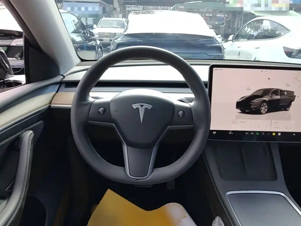 Tesla Model Y 2023 — фото 11