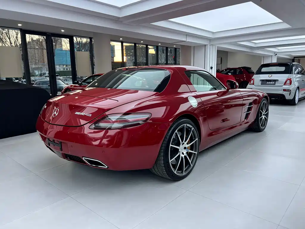 Mercedes-Benz SLS AMG 2012 — фото 18