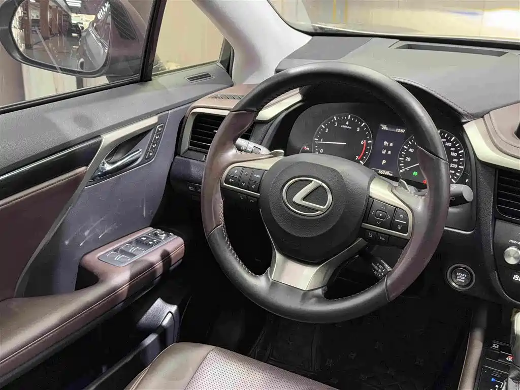 Lexus RX 2022 — фото 17