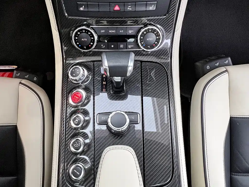 Mercedes-Benz SLS AMG 2012 — фото 14