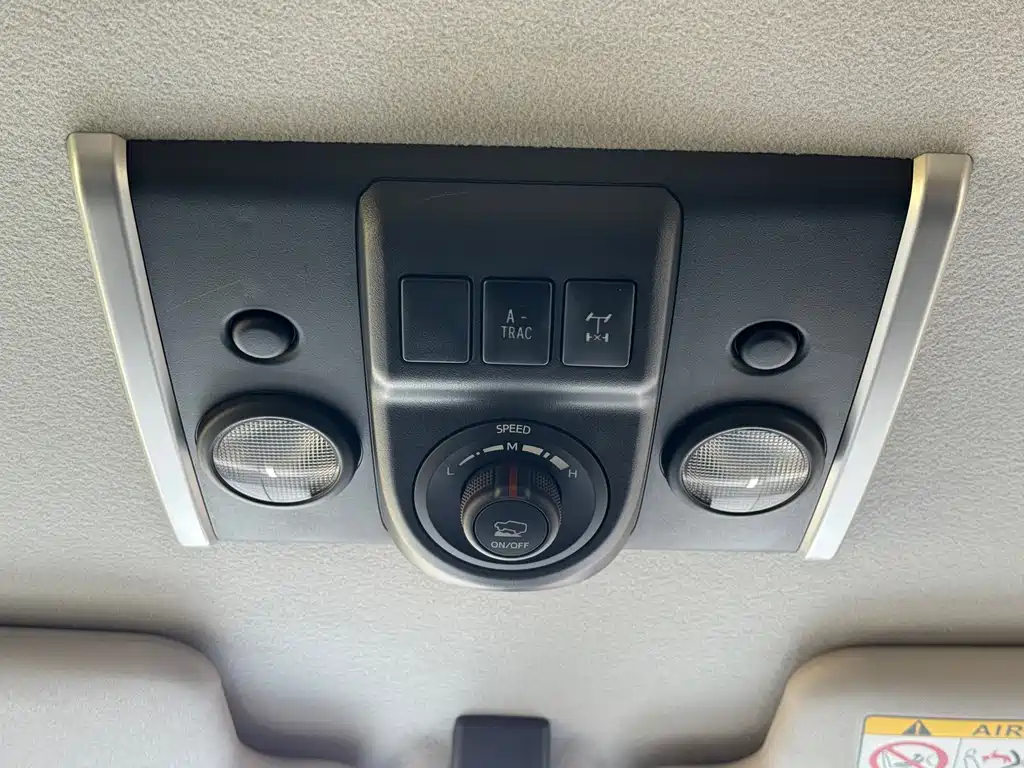 Toyota FJ Cruiser 2018 — фото 18