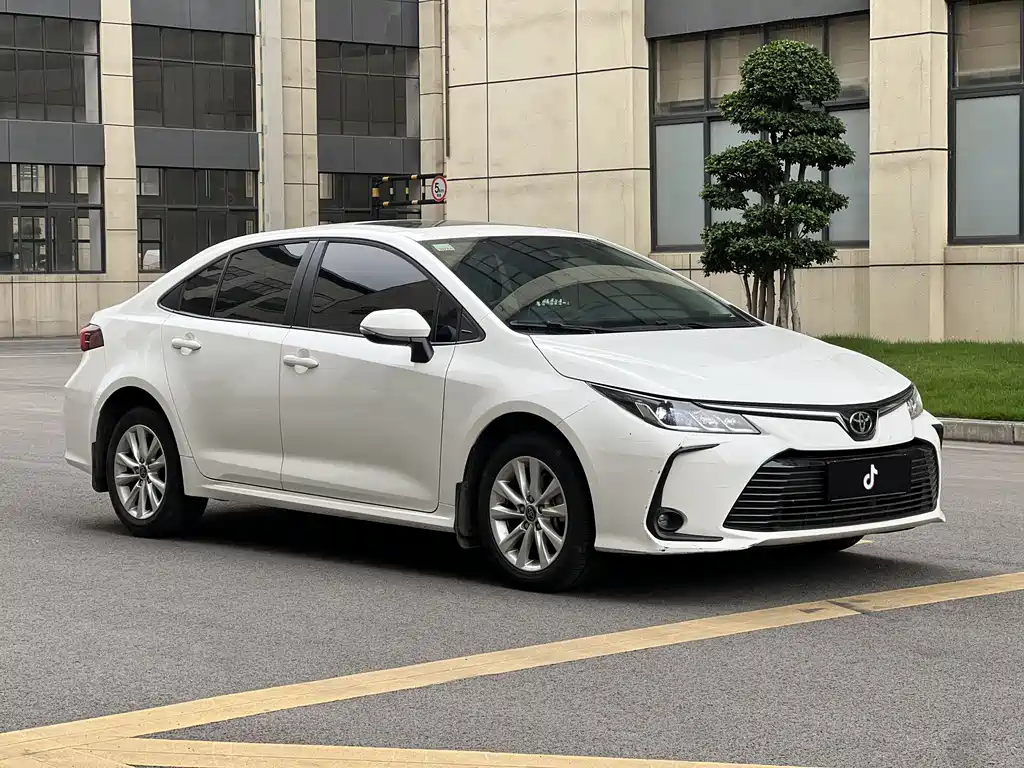 Toyota Corolla 2024 — фото 3