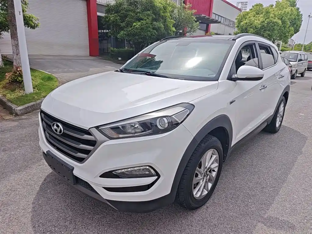 Hyundai Tucson 2017 — фото 1