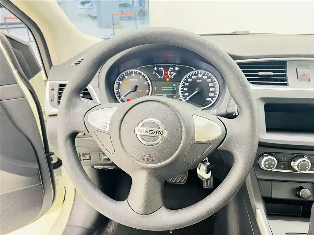 Nissan Sylphy — фото 10