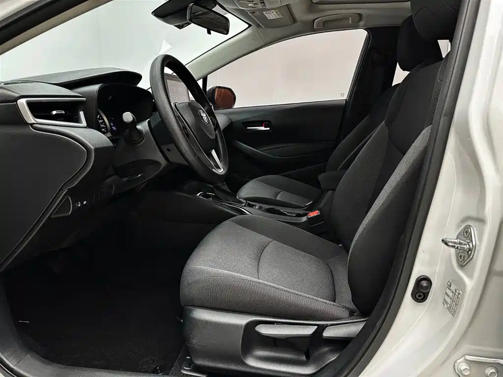 Toyota Corolla 2021 — фото 11