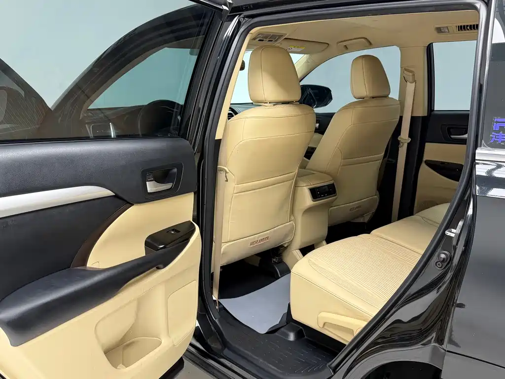 Toyota Highlander 2019 — фото 12