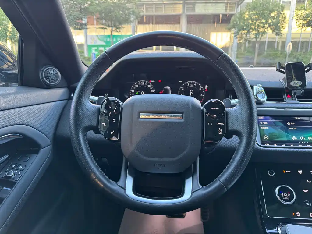 Land Rover Evoque 2020 — фото 9