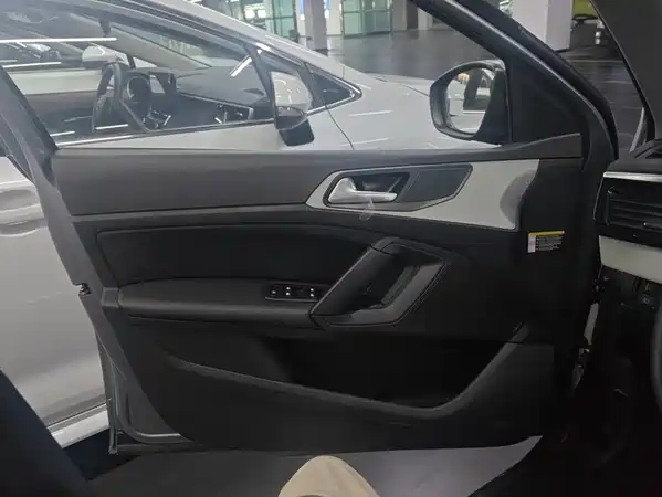 Peugeot 408 2026