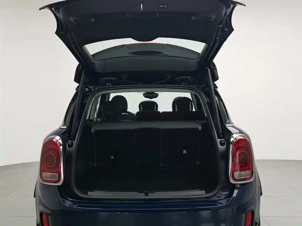 MINI Countryman 2019 — фото 16