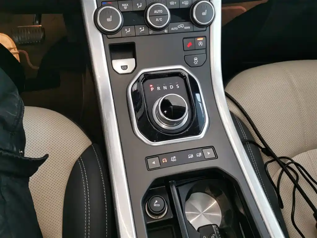 Land Rover Evoque 2016 — фото 10