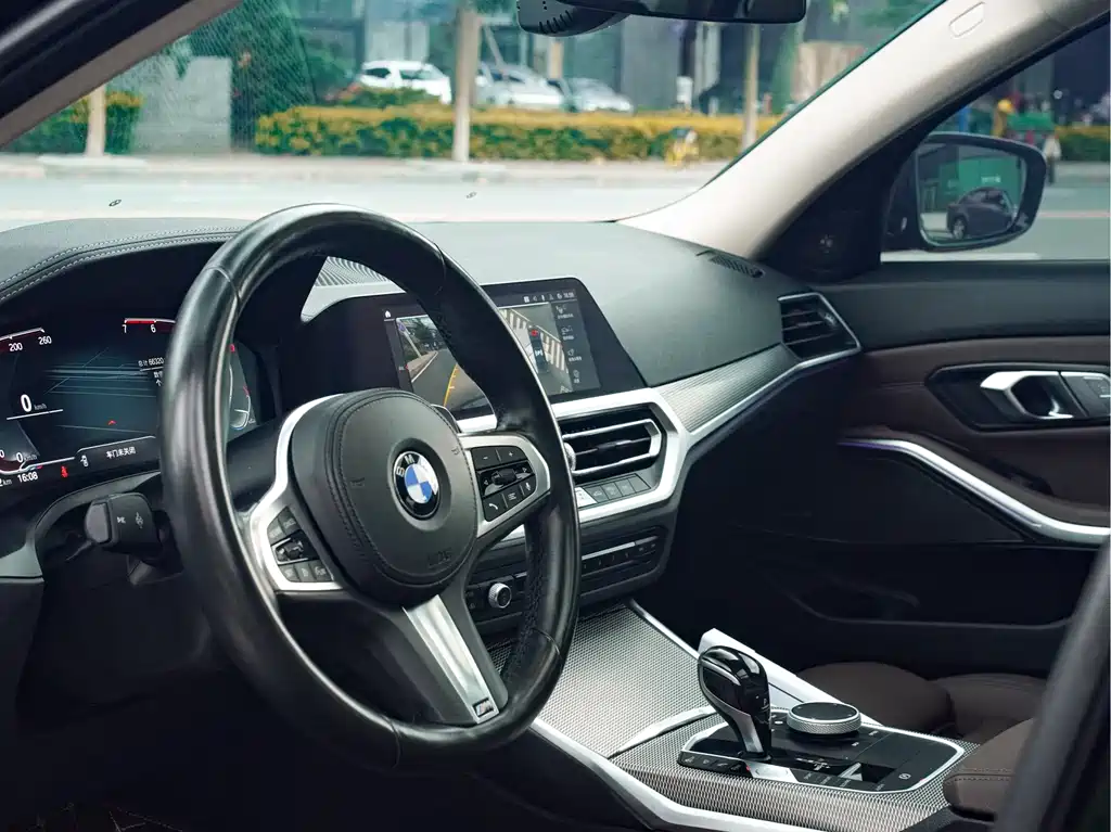 BMW 3 Series 2020 — фото 10