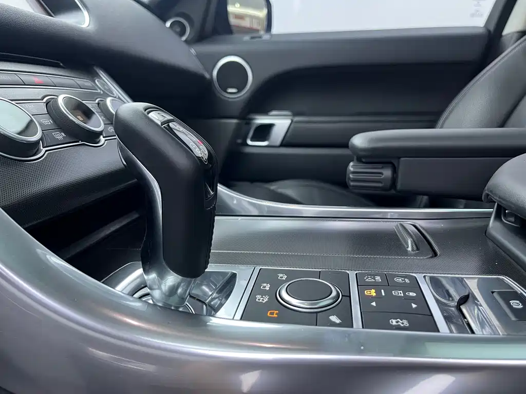 Land Rover Sport 2017 — фото 14