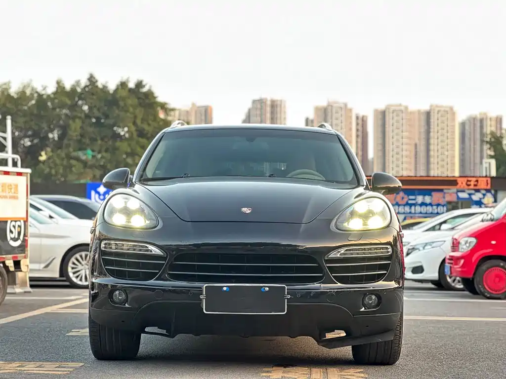 Porsche Cayenne 2014 — фото 1