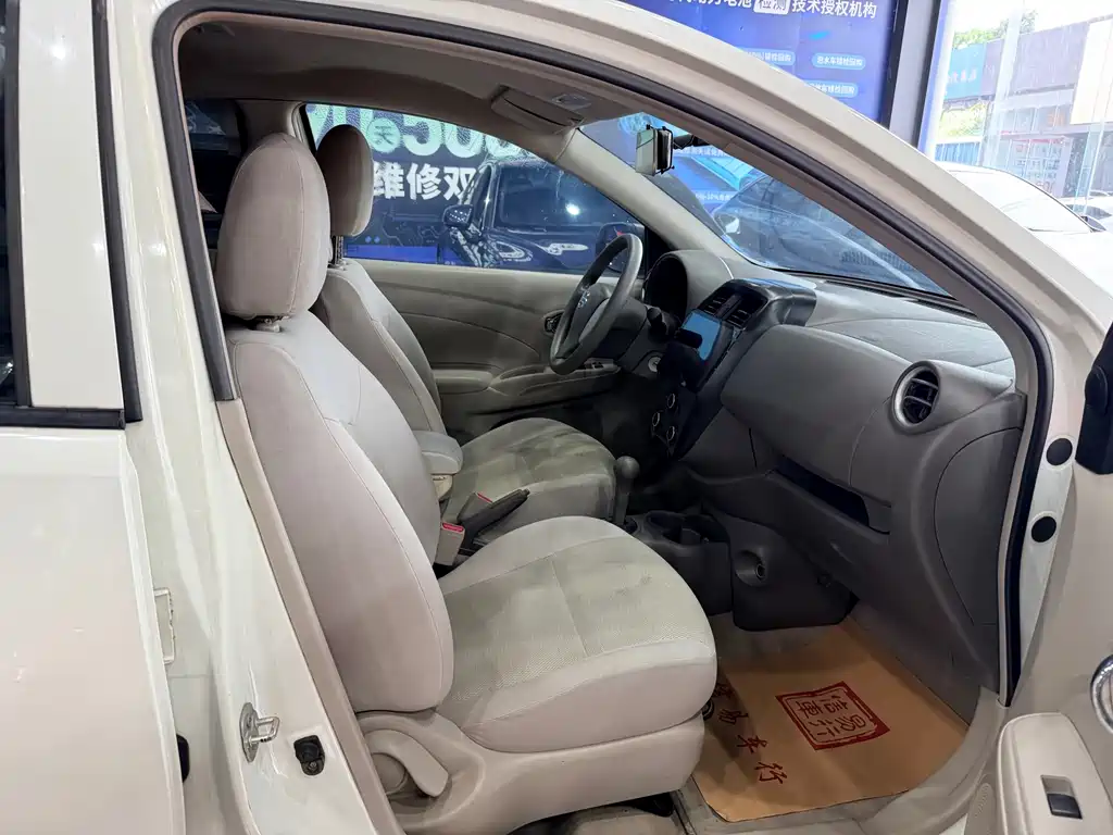 Nissan Sunny 2016 — фото 10
