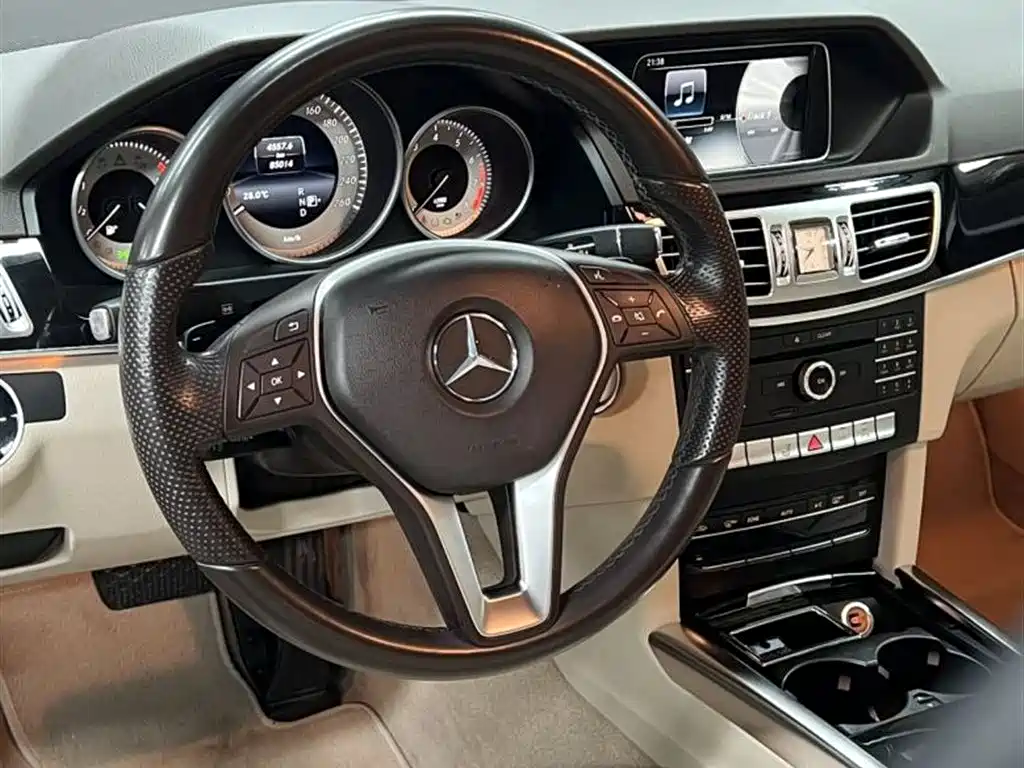 Mercedes-Benz E-Class 2015 — фото 6