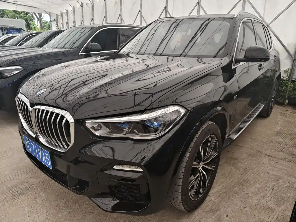 BMW X5 2021 — фото 1