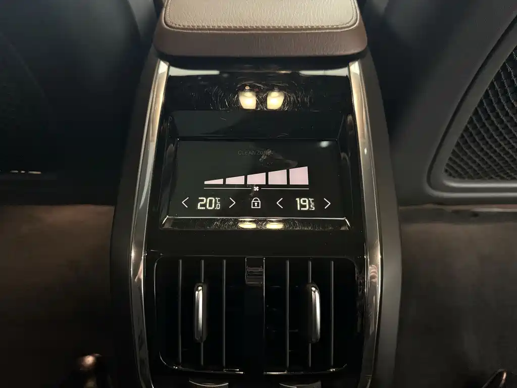 Volvo S90 2022 — фото 16
