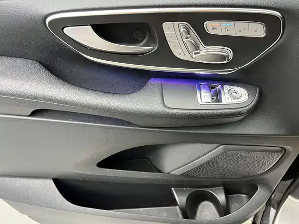 Mercedes-Benz V-Class 2021