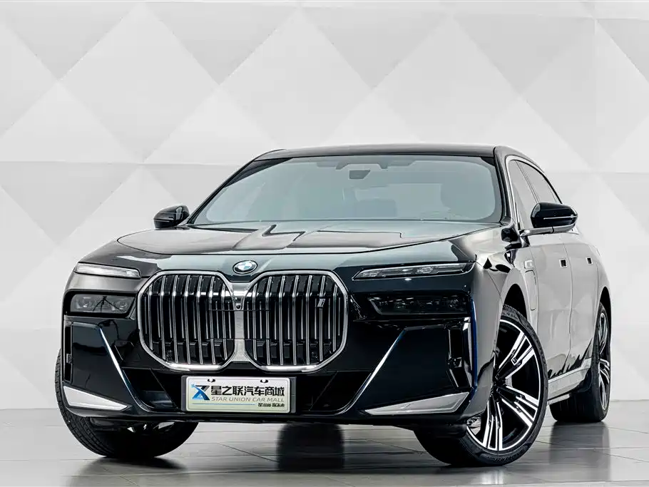 BMW i7 2025 — фото 2