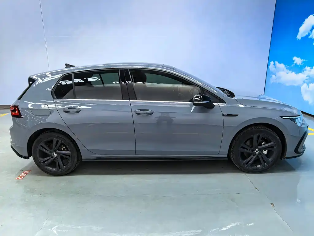 Volkswagen Golf 2021