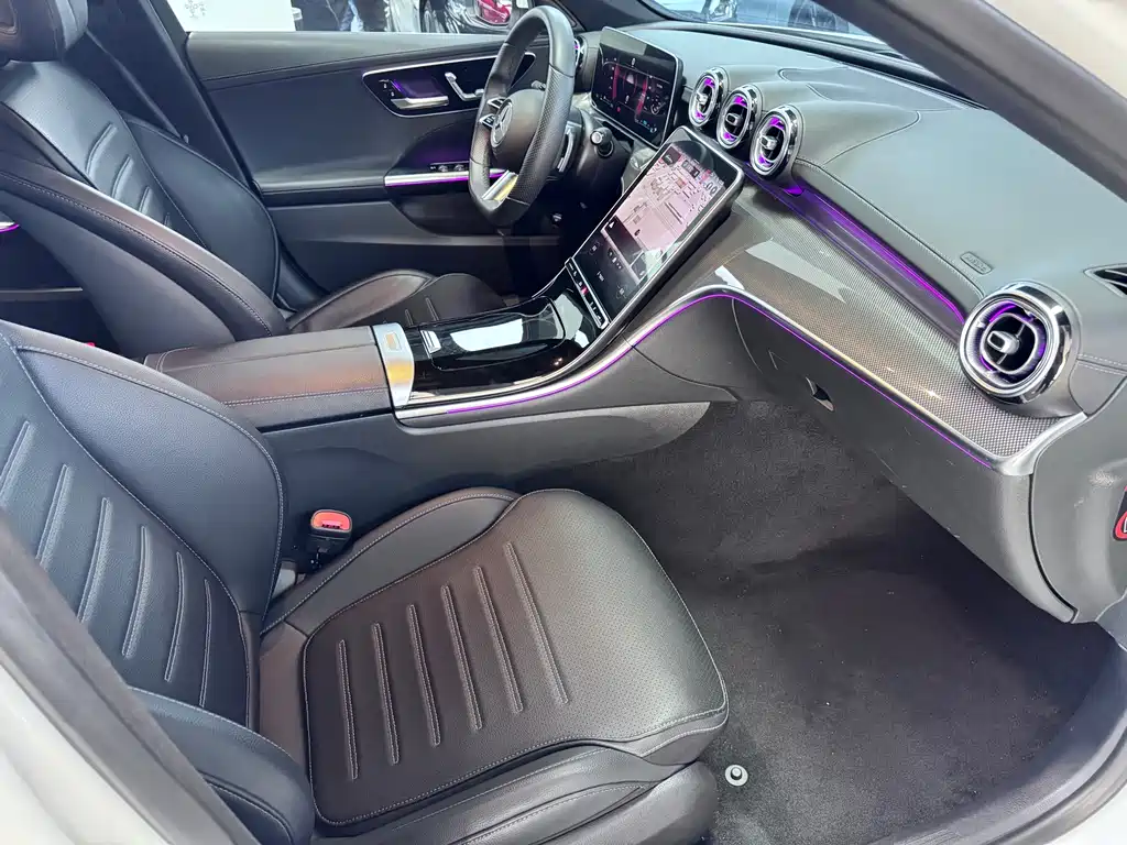 Mercedes-Benz C-Class 2024 — фото 10