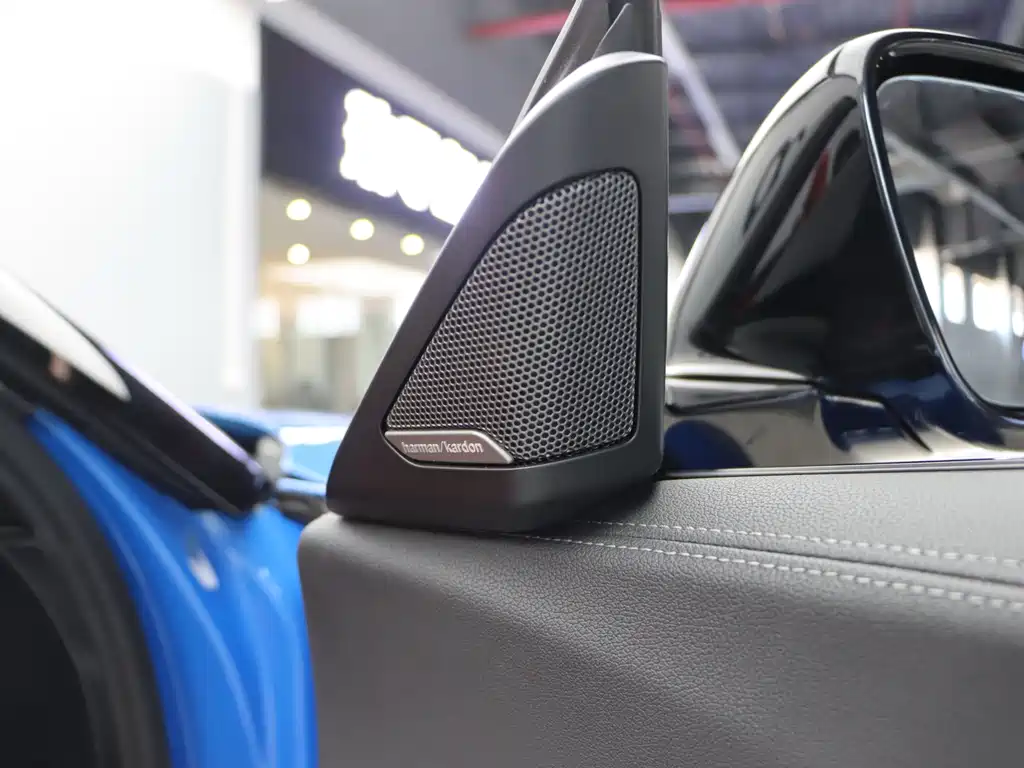 BMW Z4 2022 — фото 10