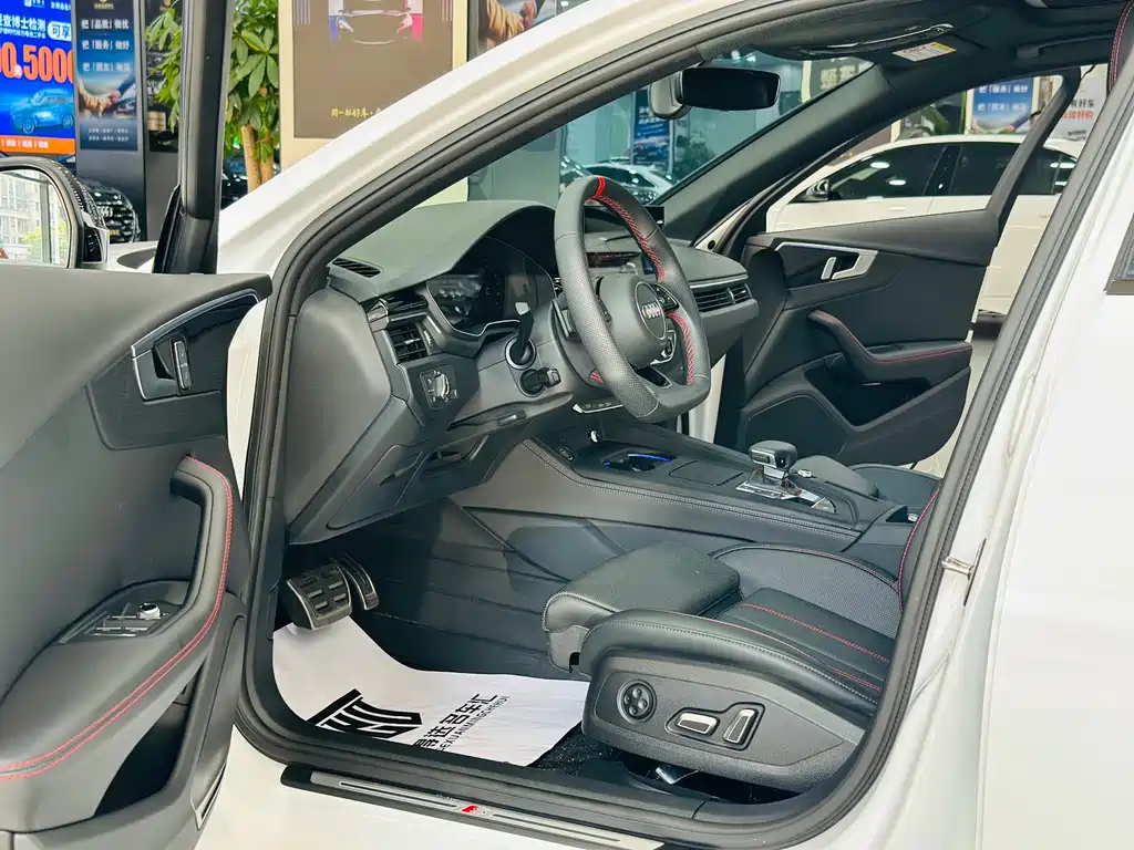 Audi A4L 2025